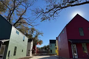 1131 Walton Ln, Austin, TX 78721 - Photo 2