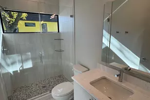 1131 Walton Ln, Austin, TX 78721 - Photo 12