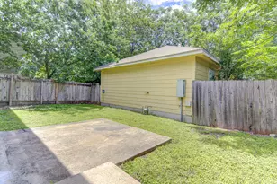 1702 Singleton Ave, Austin, TX 78702 - Photo 28