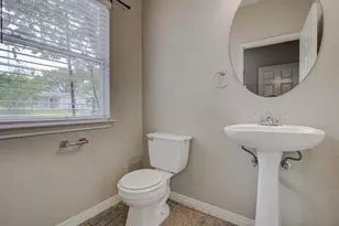 1702 Singleton Ave, Austin, TX 78702 - Photo 12