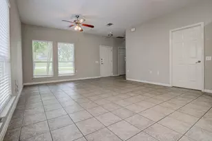 1702 Singleton Ave, Austin, TX 78702 - Photo 6