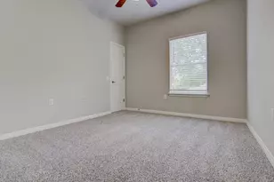 1702 Singleton Ave, Austin, TX 78702 - Photo 16