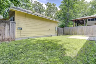 1702 Singleton Ave, Austin, TX 78702 - Photo 28