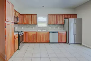 1702 Singleton Ave, Austin, TX 78702 - Photo 10
