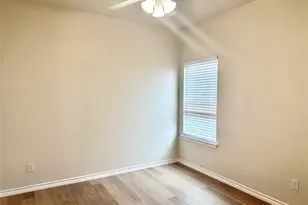 506 B War Admiral Dr, Jarrell, TX 76537 - Photo 4
