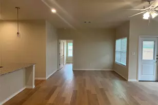 506 B War Admiral Dr, Jarrell, TX 76537 - Photo 10