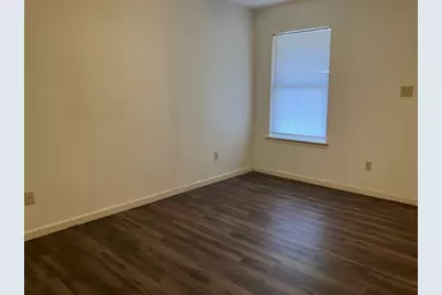 1302 N Bishop Street, San Marcos, TX 78666 - Photo 8