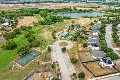 903 Estate Drive, Hutto, TX 78634 - Photo 36