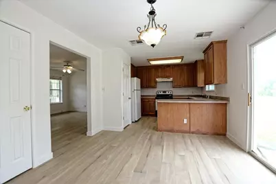 716 Honeysuckle Drive, Leander, TX 78641 - Photo 4
