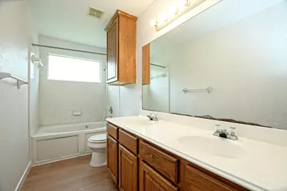 716 Honeysuckle Drive, Leander, TX 78641 - Photo 12