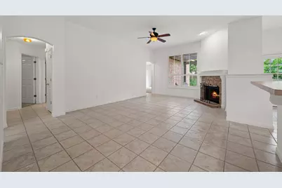 9201 La Siesta Bend, Austin, TX 78749 - Photo 4