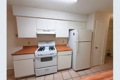 2301 Whitlow Cove, Round Rock, TX 78681 - Photo 12