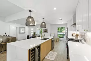 2403 Gateshead Cir, Austin, TX 78745 - Photo 8