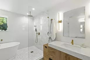 2403 Gateshead Cir, Austin, TX 78745 - Photo 12
