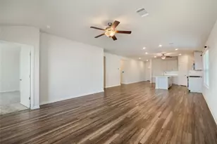 130 Greenspire Ln, Hutto, TX 78634 - Photo 14