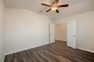 130 Greenspire Ln, Hutto, TX 78634 - Photo 6