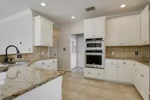 10305 Scull Creek Dr, Austin, TX 78730 - Photo 2