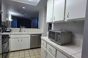 7122 Wood Hollow Dr, Austin, TX 78731 - Photo 8