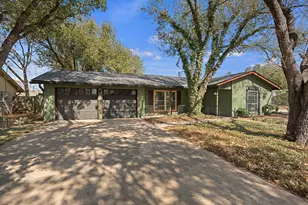 1400 Summit Cir, Taylor, TX 76574 - Photo 2