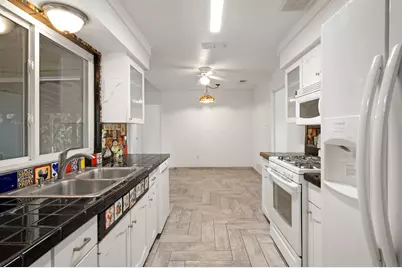 1400 Summit Circle, Taylor, TX 76574 - Photo 12