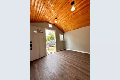 6985 County Road 200 Road, Liberty Hill, TX 78642 - Photo 4