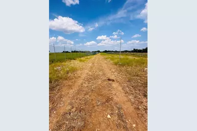 6985 County Road 200 Road, Liberty Hill, TX 78642 - Photo 2