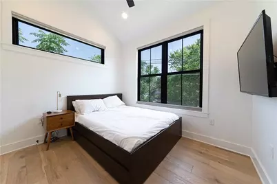 2002 E 9th Street #2, Austin, TX 78702 - Photo 16