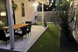 2002 E 9th St, Austin, TX 78702 - Photo 22