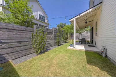 2002 E 9th Street #2, Austin, TX 78702 - Photo 20