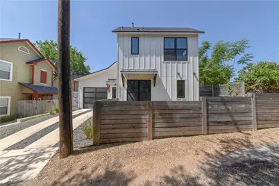 2002 E 9th Street #2, Austin, TX 78702 - Photo 1