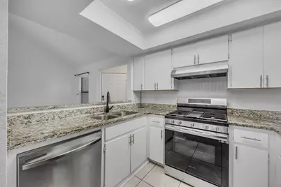 1008 Milford Way #B, Austin, TX 78745 - Photo 12
