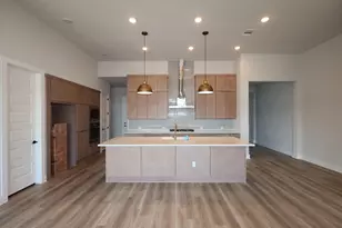 221 McMillian Dr, Liberty Hill, TX 78642 - Photo 2