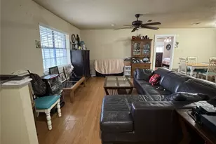 636 E Kempner St, Mabank, TX 75147 - Photo 24
