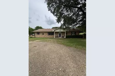 636 E Kempner Street, Mabank, TX 75147 - Photo 2