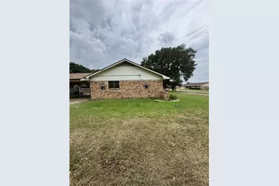 636 E Kempner Street, Mabank, TX 75147 - Photo 8