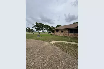 636 E Kempner Street, Mabank, TX 75147 - Photo 4
