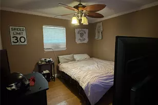 636 E Kempner St, Mabank, TX 75147 - Photo 18