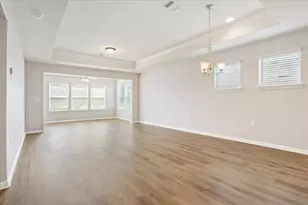 105 Comal Ln, Georgetown, TX 78633 - Photo 8