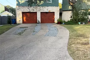 209 Park Ln, Austin, TX 78704 - Photo 2