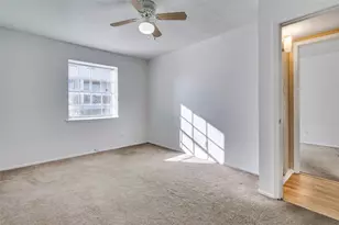 307 E 31st St, Austin, TX 78705 - Photo 20