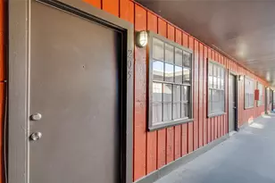 307 E 31st St, Austin, TX 78705 - Photo 28