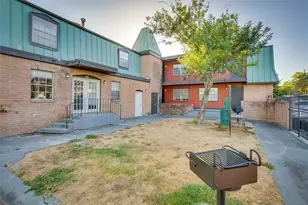 307 E 31st St, Austin, TX 78705 - Photo 30