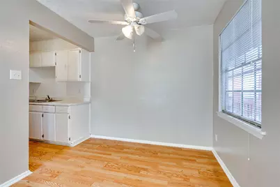 307 E 31 Street #205, Austin, TX 78705 - Photo 4