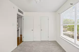 300 Blackson Ave, Austin, TX 78752 - Photo 22