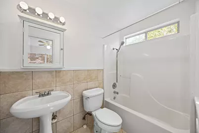 300 Blackson Avenue, Austin, TX 78752 - Photo 16