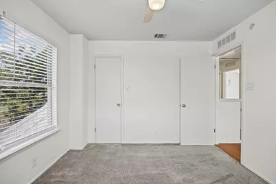 300 Blackson Avenue, Austin, TX 78752 - Photo 26