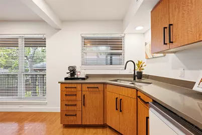 1115 10th Street #209, Austin, TX 78703 - Photo 20