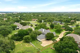 2000 Fountainwood Dr, Georgetown, TX 78633 - Photo 36