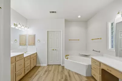 2000 Fountainwood Drive, Georgetown, TX 78633 - Photo 22