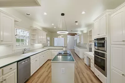 2000 Fountainwood Drive, Georgetown, TX 78633 - Photo 12